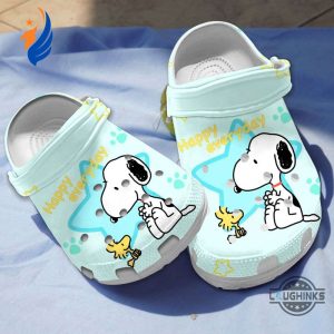 happy everyday snoopy crocs