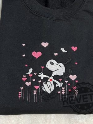 Snoopy Heart Embroidered Sweatshirt Tshirt Hoodie Tee Special Gift For Her Lovely Gift Embroidery Sweater Pullover Hoodies Valentines Unique revetee 1 1