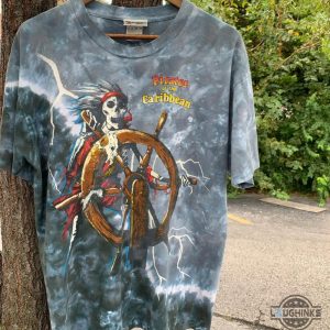 vintage pirates of the caribbean disney shirt reprinted