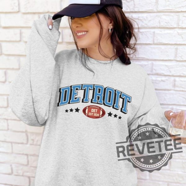 Vintage Detroit Lions Sweatshirt Tshirt Hoodie Tee Gift For Fan Mens Womens Retro 80S Game Day Sweater Lions Nation Football League Gifts revetee 1 1