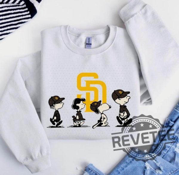 Snoopy Charlie Brown Custom Team Atlanta Braves Mets Pirates Padres Phillies Mlb Crewneck Sweater Hoodie Tshirt Sweatshirt Unique revetee 1