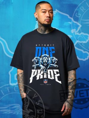 New Detroit Lions One Pride 313 Tshirt Hoodie Sweatshirt Unisex Superbowl Gameday Tee Nfl Dan Campbell Gift For Fan Unique revetee 1 1