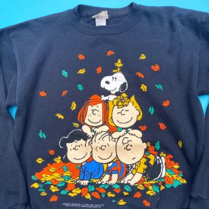 peanuts snoopy charlie brown fall autumn halloween vintage shirt reprinted