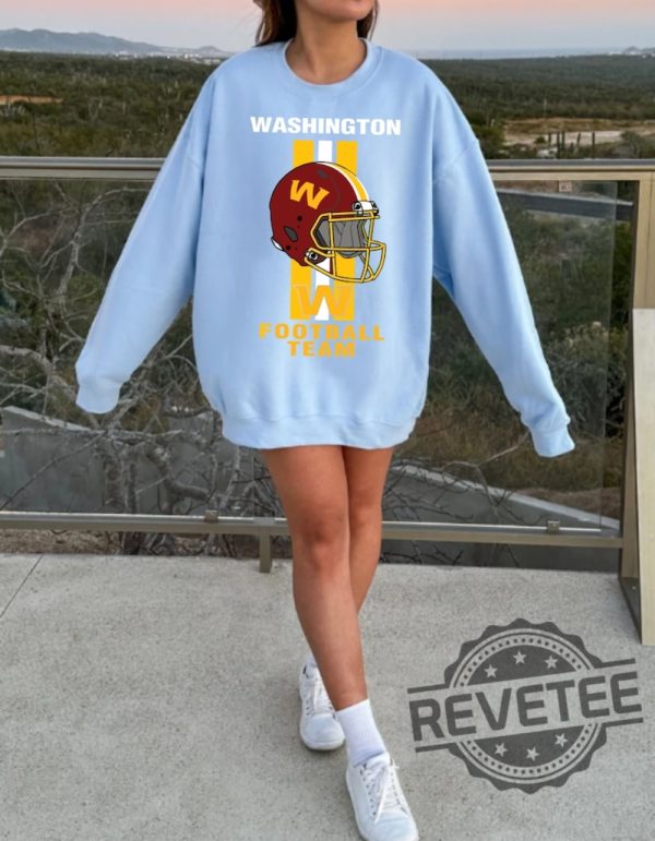 Washington Commanders Vintage Sweatshirt Tshirt Tee Gift For Him Her Crewneck Sweater Birthday Christmas Unique revetee 1