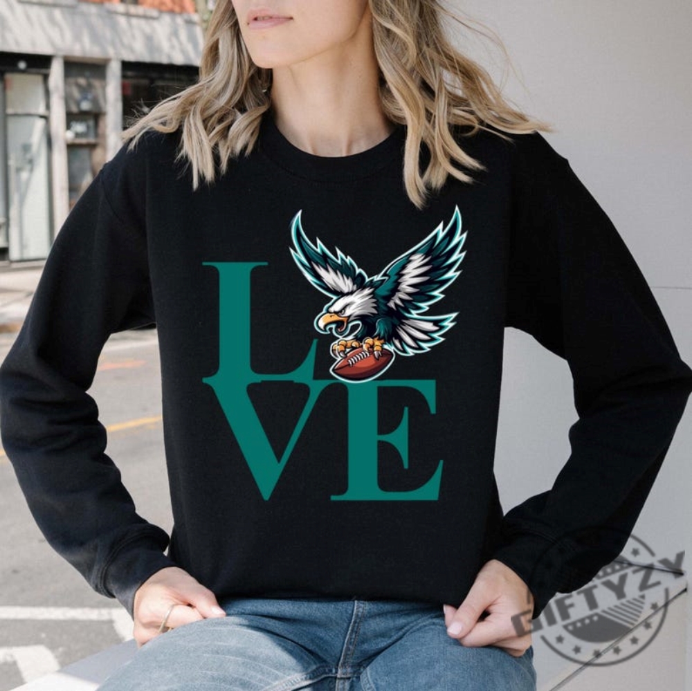 Love Philadelphia Eagles Fan Shirt