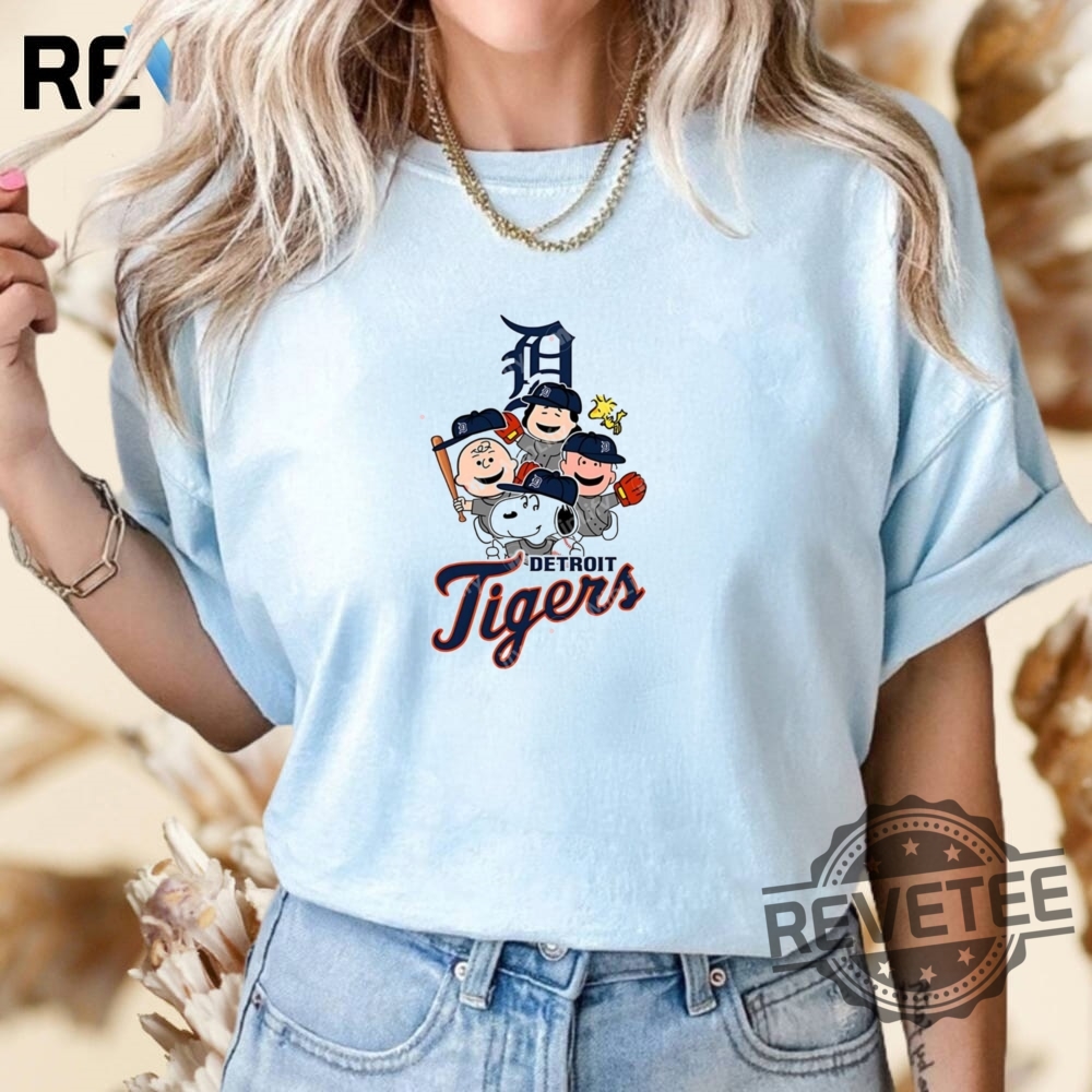 Peanuts Mlb Detroit Tigers Snoopy And Friends T Shirt Hoodie Unique revetee 1