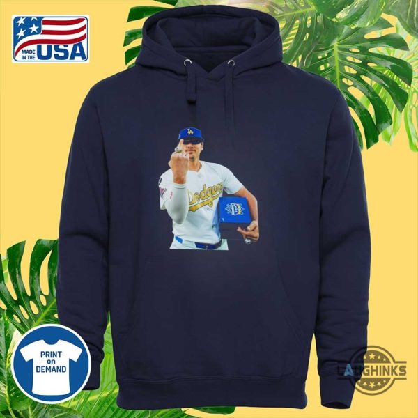 kike hernandez middle finger dodgers shirt