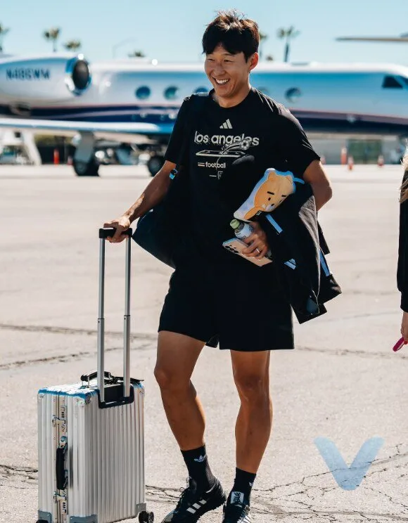 Son Heung min adidas Los Angeles FC Vintage World Pre-game Short Sleeve T-Shirt Los Angeles FC Vintage World Before the Match Men's T Shirt Son Heung min adidas Los Angeles FC Vintage World Pre-game Short Sleeve T-Shirt Los Angeles FC Vintage World Before the Match
