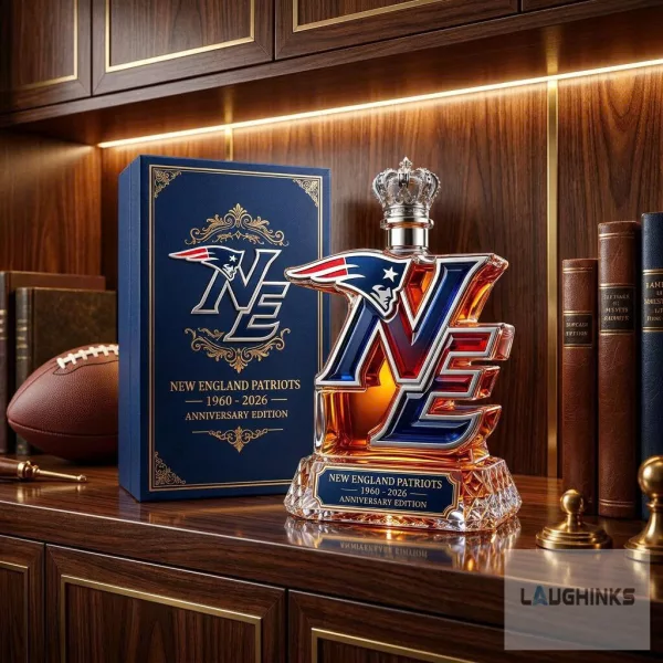 Crown Royal New England Patriots Anniversary Edition Whiskey Decanter Liquor Bottle